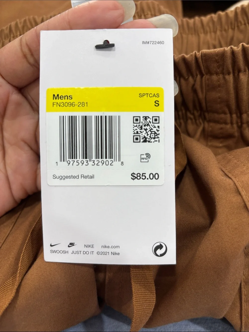 Nike loose fit tapered club pants size S